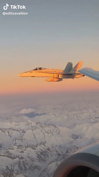 2 think we all love mountains and planes#fyp #viral #aviation #f16🤙 #brothers