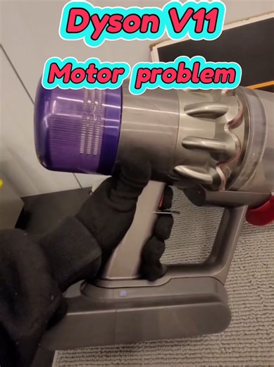 🚨 Dyson V12 turns on for 1 second then suddenly stops? دي من أشهر مشاكل مكانس Dyson المنتشرة جدًا ⚠️ If your Dyson vacuum cleaner starts for one second then the motor stops, this video is for you 🔥 لو مكنسة دايسون بتشتغل ثانية واحدة وبعدها تفصل، فإحنا بنصلح المشكلة دي يوميًا باحترافية داخل مركز Sa7ar Quick Care 🔧 In this repair video: ✅ Real Dyson V12 problem ✅ Full repair process ✅ Motor & electronic board repair ✅ Final testing after successful repair 💨 We repair all Dyson models: ✔ V6 / V
