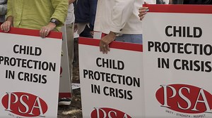 THE PRIVATISATION OF CHILD PROTECTION HAS FAILED 14,000 children that are in care, are not being supported. 130,000 children who are being reported, are not being seen. Due to a huge number of vacancies and staff turnover, Child Protection Caseworkers are only able to see one child in four. WATCH THE VIDEO BELOW THEN READ MORE HERE: https://psa.asn.au/child-protection-workers-begin-campaign-over-system-in-crisis/ #ChildProtection #NSWPol NSW Labor Kate Washington MP | Public Service Association 