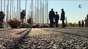 Il y a 16 ans jour pour jour, l'usine AZF de Toulouse explosait faisant 31 morts et de très nombreux dégâts. Voici en images les cérémonies de commémoration. ► http://france3-regions.francetvinfo.fr/occitanie/haute-garonne/toulouse/16-ans-apres-toulouse-s-est-souvenu-explosion-azf-1332139.html | France 3 Occitanie