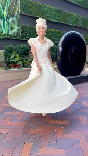 Everyone knows that I’m a second hand crone! Wearing vintage from head to toe🤍 Video by @nicole_marcelli_photography #vintagestyle #vintagedress #vintagehat #secondhandfirst #styleover80 #advancedstyle | Style Crone