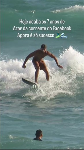 Primeiro foi o Orkut, depois o Facebook, não estou pronto pra próxima 🤡😂 #surf #praia