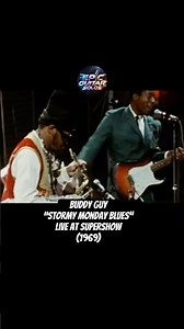 Buddy Guy makes it look effortless 🔥 #blues #guitarlesson #live