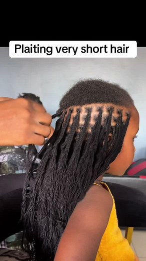 Plaiting Knotless Braids on Short Hair Tutorial