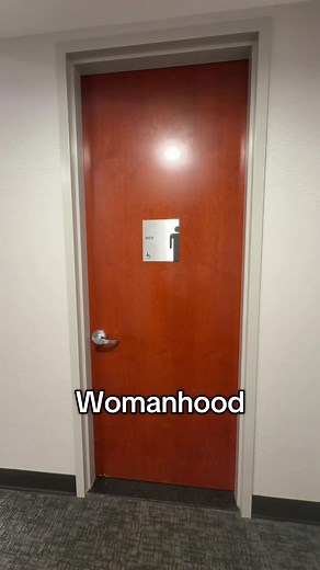 Spot the difference! #woman #fypシ #feminineenergy #trending #foryoupage
