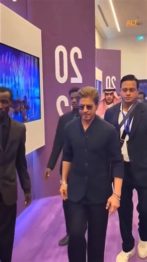 AltBollywood on Instagram: "Sharukh khan the king of Bollywood @iamsrk"