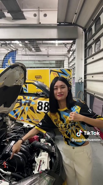 Race with Pulzar using 5W-30 Pulzar X-Treme 🏁💛 @PULZAR MALAYSIA OFFICIAL Performance engine oil - ACEA C3 API SN 👍🏻 Suitable for continental cars & turbo cars @Sepang Circuit