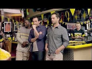 Hooters Big Fan TV Commercial :30 - #stepintoawesome