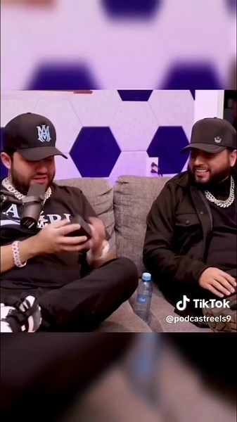 Luis R Conriquez y Tony Aguirre en Podcast