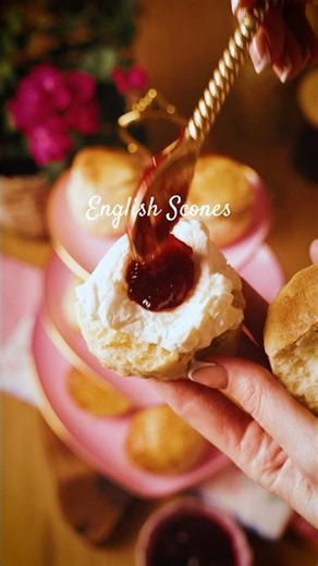 🌷 The Fluffiest Classic English Scones 🫖✨