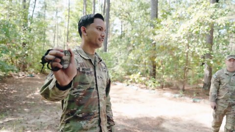 US Paratroopers Perform Complex Combat Tasks