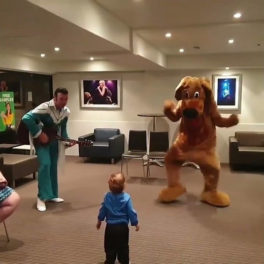 The Wiggles Wiggly Friends Wags The Dog Dancing Hound Dog