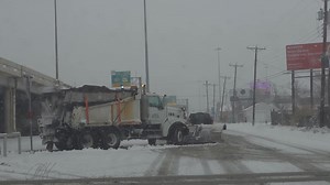 January 9, 2025 Winter Storm Warning - Amarillo, TX Various shots taken around Amarillo of the sizeable winter storm in progress across the central Texas panhandle. 4-7 inches of snow is expected in some parts along the highway 60/Interstate 40 corridor. TXDOT is continuing to treat the roads, but travel is ill advised until Friday afternoon in these areas. US National Weather Service Amarillo Texas Texas Department of Transportation | 806 Storm Chasers