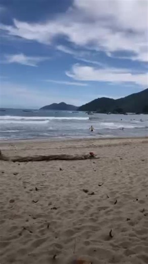 Ilhabela SP LT on Instagram: "Salvamento hoje em castelhano ( parabéns aos guarda-vidas anônimos de Ilhabela-SP 13/01/2026 GVT João e GVT Denilson no apoio @duskit_oficial"
