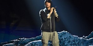 Eminem's masterful performance of old hits on BBC Radio 1 (Video)
