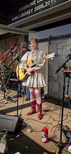 Ethan from Apple pie plays papa dons 12 string guitar