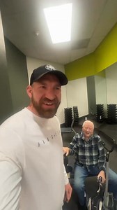A GRANDPA DID 700 CRUNCHES😱I was extremely humbled today! I started doing my crunches and after awhile my Abbs were in pain. The grandpa wouldn’t stop going! He did 700 and said on a good day he can do 1300. The best part was that he had 2 books full of scripture he had memorized! The younger generation can learn so much from the older generation! What a humbling and beautiful experience today! I got taught a lesson by Grandpa today 🤪🤪🤪 | Philip Renner Ministries / Renner Worship