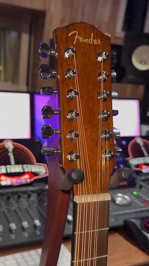 Fender cd60 la lira perfecta para los que buscan calidad por menos de $400 dolares #thebest #fyp #trending #jairotkpower #fenderguitars #fender #12cuerdas @fender