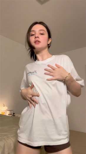 📸: kirabalingerr on TikTok Yeh u kno what this is 😏 #KiraBalinger | #Kira | Kira Balinger