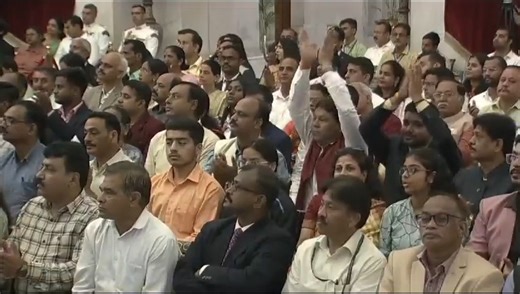 President Droupadi Murmu presents National Service Scheme (NSS) Awards for 2021-2022. #rashtrapatibhvn | #MygovIndia | All India Radio News