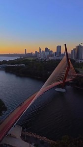Boorloo Bridge lighting up Perth! 😍 📷 by @michael.heritage #PerthVibes | Perth Vibes