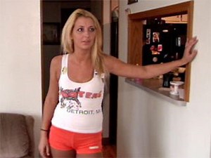Miss Hooters to join chain's press conference against lawsuit