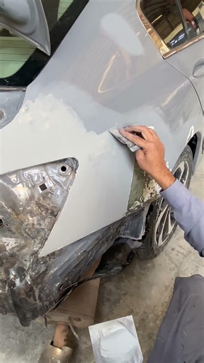 Applying gray putty on quarter nicely looks too good #art #artist #automobile #ararautozoneas