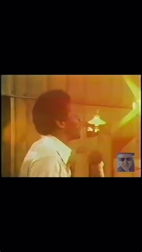 The legendary band Chicago and epic soul singer Al Green collaborated in the studio for this performance of Green’s 1971 smash hit, “Tired of Being Alone”. As you can hear and see for yourself the result was magical. Check out my YouTube channel. Use the link in my bio or search “Jon Blackstone” on YouTube. #music #livemusic #musician #singer #reels | Only Kid With A Camera