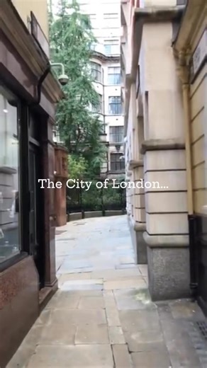 304 reactions · 15 comments | The days when Simpson’s Tavern was open… #london | Russell Stephen Edwards | Facebook