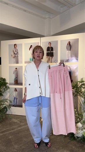 select shop kusukusu on Instagram: "Dignite collier 26 spring collection 展示会ライブ🎤 ✨✨神回✨✨ トップバッター☝️で オススメご紹介しました✨ 人気アイテムばかりです。 見逃し厳禁🚫 大人気シアーデニムシャツ 新色✨ 神タンク メッシュジャケット 新型✨ ガーメントダイ切替パンツ 新色✨ ERIKO 161cm みーちゃん 155cm 椋木さんと 楽しくお届けしました。 沢山のご視聴&コメント LIVE🎤中のお買い上げも ありがとうございます👏 @kusukusu_online_shop 御予約スタート‼️"