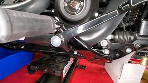 哈雷软尾系列路威ST等刹车踏板通过更换连杆调节角度