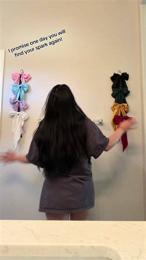 Just some pre-shower dancing! 💚