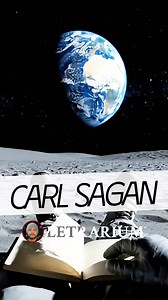 Carl Sagan (1934-1996) fue un astrónomo, astrofísico y divulgador científico estadounidense. Pionero en la búsqueda de vida extraterrestre y en el programa SETI. Autor de «Cosmos», una de las obras de divulgación científica más influyentes del siglo XX. Fue profesor en Cornell y recibió la Medalla de Bienestar Público de la Academia Nacional de Ciencias. Su frase «somos polvo de estrellas» inspiró a generaciones de científicos y amantes de la astronomía. #citas #carlsagan #fblifestyle | Letrariu