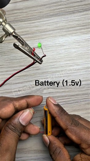 HW battery (3.0v) se 60 peace LED light light #led #ledlights