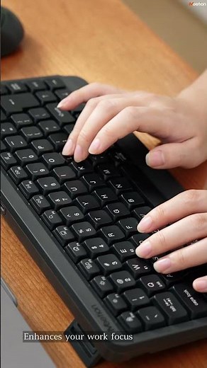 This quiet keyboard changed how I feel about working #minimalsetup #techreview #gadgets