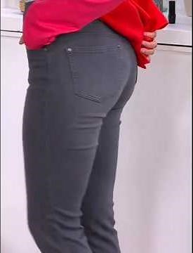 QVC model Blair modeling jeans 11204
