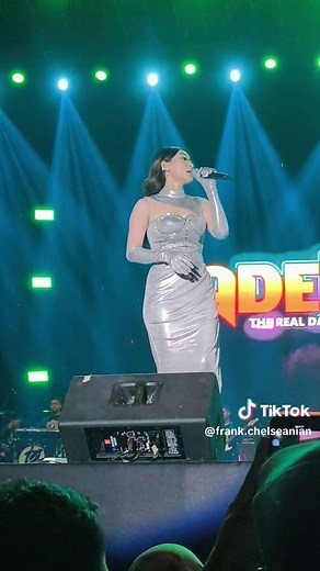 di sekop mba Difarina indra _#oaoefestival #adella #sekoop_sekop #ancol #adellamusic #difarinaindra