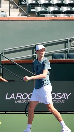 Jannik Sinner is back to Tennis Paradise 🦊 #tennisparadise #indianwells #janniksinner | BNP Paribas Open
