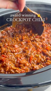 Award-Winning Crockpot Chili! https://www.chelseasmessyapron.com/crockpot-chili/ | Chelsea's Messy Apron