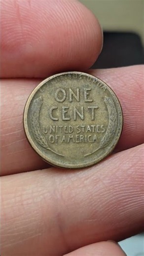 OLD Wheat Penny Found! #coincollecting #coincollector #oldcoins #coins #coinrollhunting #pennies