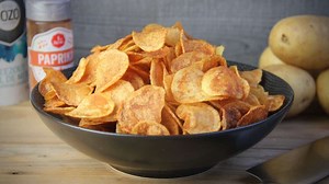 Chips maken. Zo bak je zelf knapperige chips | Eetman