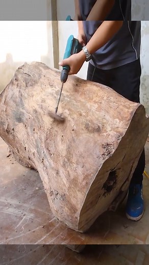 53K views · 368 reactions | The Boss Delivered The Giant Tree Stump To The Wise Boy To Restore #woodworking #wood #woodworkingprojects #wooddesign #crafts #diy #ideas #woodworker #woodart #furniture #wooddecor | Woodworking Skill | Facebook