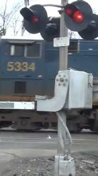 2 Big fast CSX trains meet