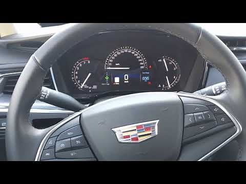 Cadillac XT5 Luxury - From the driver seat