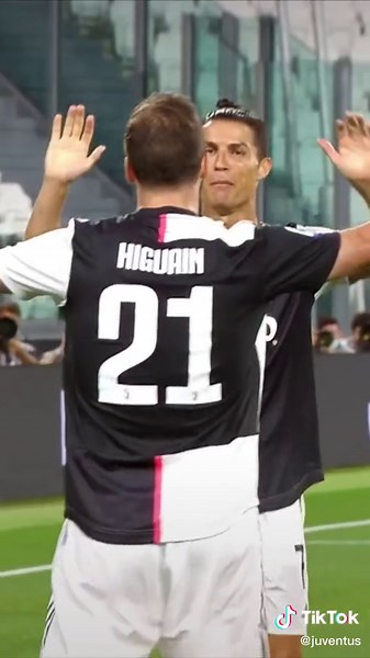 Gonzalo Higuain's Goal for Juventus: A Classic Counterattack ft. Cristiano