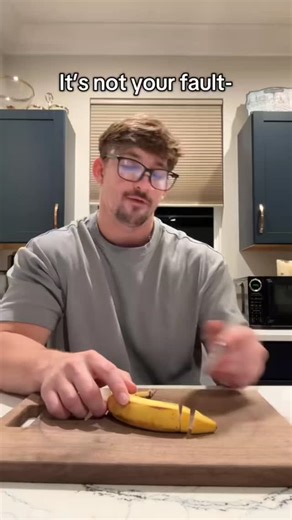 Atlas Monroe on Instagram: "Are you done with stress, cravings, and digestive drama? You’ve got to hear about this! (read below) ✅ Ashwagandha. My stress levels were sky-high; this has helped me so much to feel calm and focused. ✅ Apple cider vinegar. I had my doubts, but it’s worked wonders for cravings and my energy levels have been stable! ✅ A pre, post, and probiotic trio. Your gut is crucial! Since starting this combo, my digestion is smooth and my immune strength is impressive. Want to try