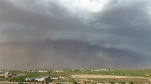 Massive Dust Storm Sweeps Through Southeastern Arizona