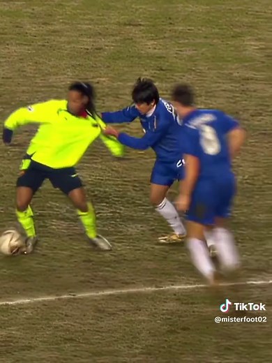 Ronaldinho's Prime Skills Showcased