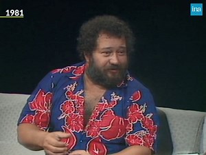 💋 BIG BISOUS MAMAN 💋. Le chanteur Carlos interprète (en playback) sa chanson «Big bisou» sur le plateau de «L'Ecole des fans» en 1977. Le fils de la pédiatre et psychanalyste Françoise Dolto se livre ensuite sur son enfance dans une interview de 1981. | INA