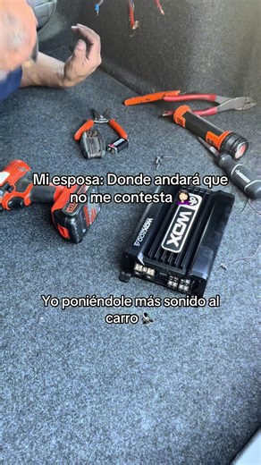 Mejorando el sonido del carro con nuevos altavoces